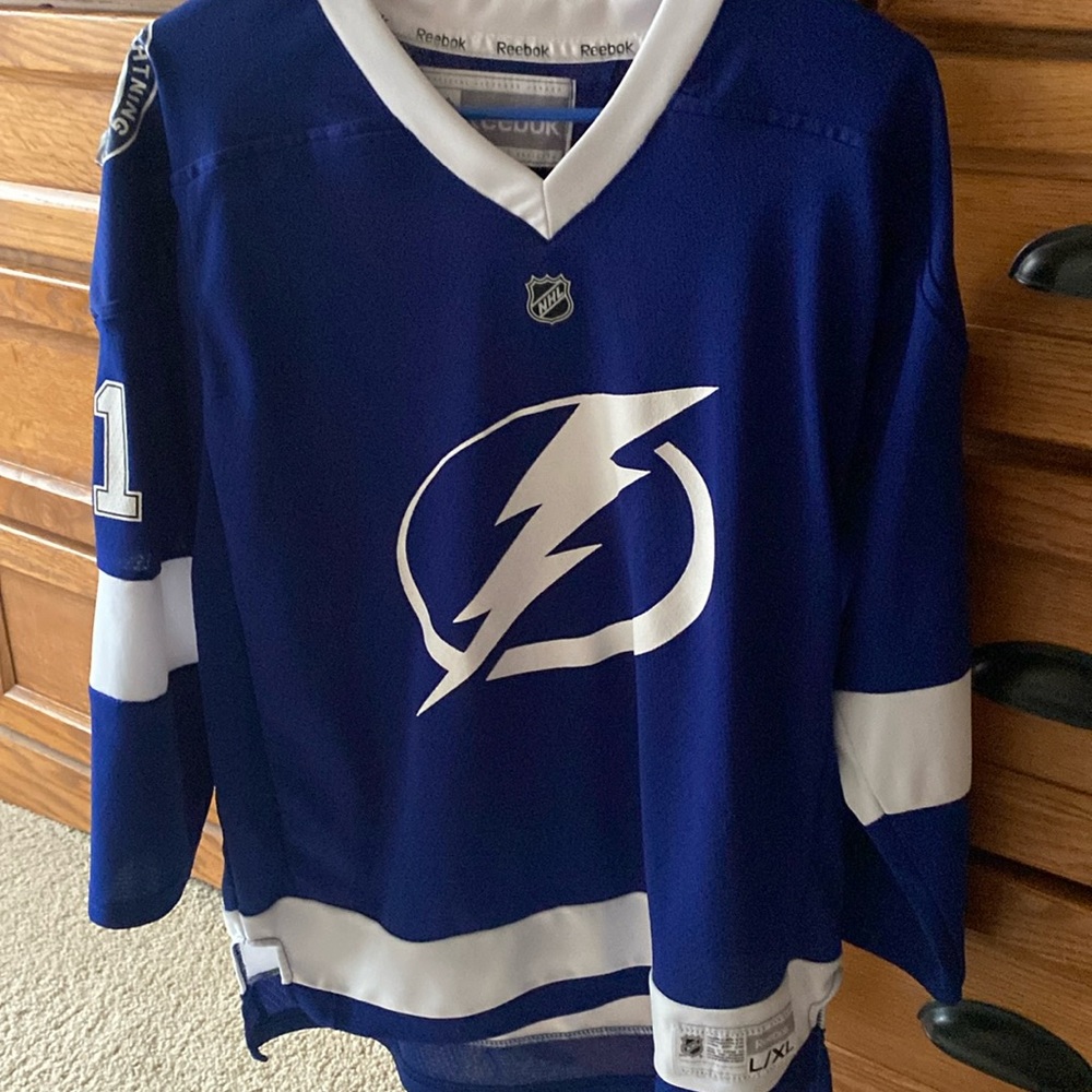 Rebook NHL Youth L/XL, Blue/White color,  Tampa Bay Lightning, 91 Stamkos Jersey